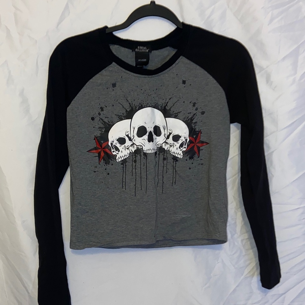 Edgy Skulls & Stars Long Sleeve Tee- Black, Grey